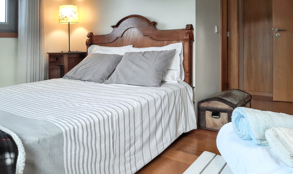 Maison 176 m² à Covelas, piscine partagée et vue montagne - Photo 30