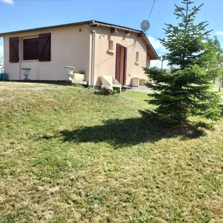 Maison de plain-pied avec jardin et terrasse à Saint-Satur : photo 2