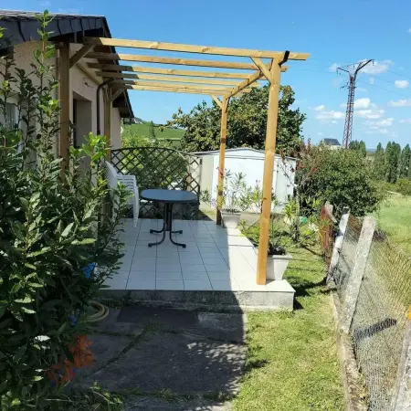 Maison de plain-pied avec jardin et terrasse à Saint-Satur : photo 6
