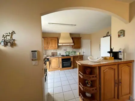Maison accueillante à Gémozac - 100 m² avec jardin fertile. - Photo 9