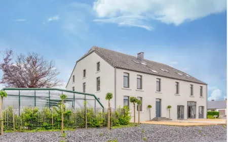 Villa Florenville 50 pers. avec piscine privée et 17 chambres : photo 2