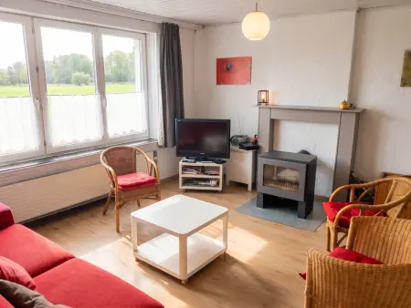 Maison familiale 250 m² avec jardin à Haut-Fays, 15 personnes : photo 9