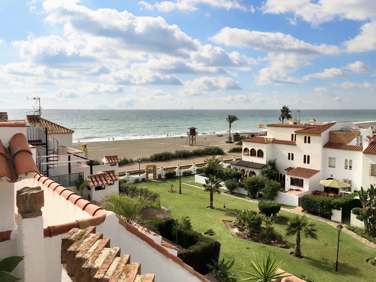 Maison 200m² avec jardin et vue mer à Marina de Casares - Photo 1