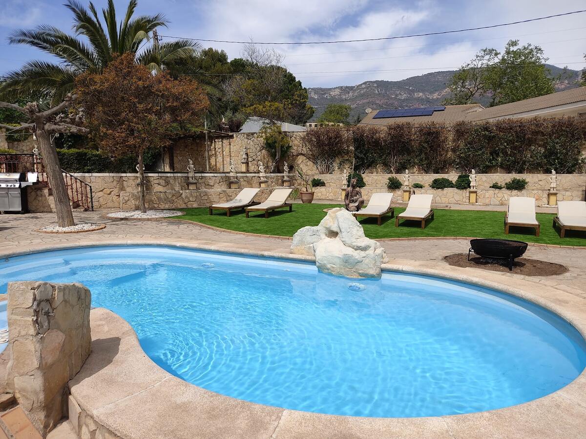 Villa 8 chambres Alforja : piscine privée et vue montagne - Photo 1