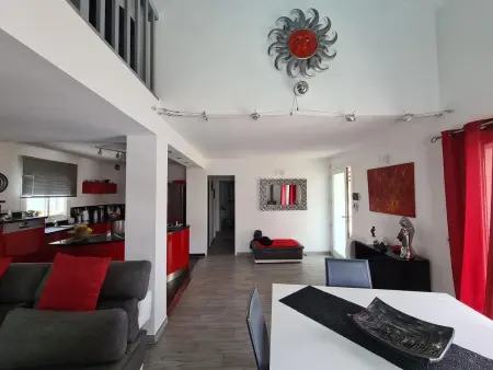 Villa élégante avec piscine privée à Ollioules, 2 chambres : photo 2