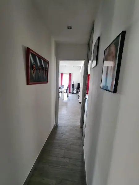 Villa élégante avec piscine privée à Ollioules, 2 chambres : photo 25