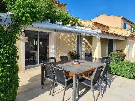 Villa élégante avec piscine privée à Ollioules, 2 chambres : photo 29