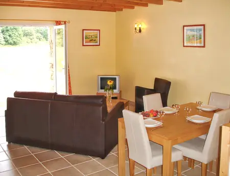 Maison charmante à Saint-Vincent-la-Châtre avec piscine partagée - Photo 3