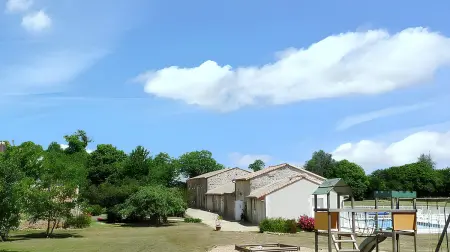 Maison charmante à Saint-Vincent-la-Châtre avec piscine partagée - Photo 9