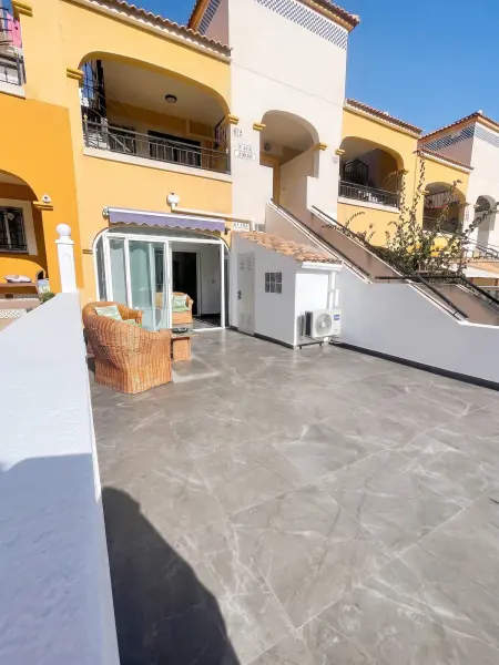 Appartement 55 m² à Orihuela Costa, piscine partagée et jardin clos : photo 12