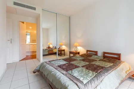 Appartement de charme à Cannes, 3 chambres et terrasse vue ville : photo 4