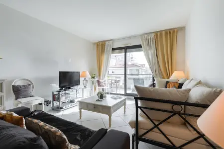 Appartement de charme à Cannes, 3 chambres et terrasse vue ville : photo 11