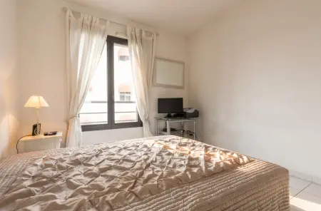 Appartement de charme à Cannes, 3 chambres et terrasse vue ville : photo 24