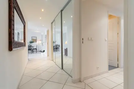 Appartement de charme à Cannes, 3 chambres et terrasse vue ville : photo 32