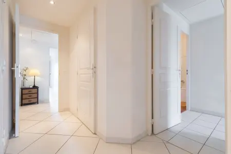 Appartement de charme à Cannes, 3 chambres et terrasse vue ville : photo 34