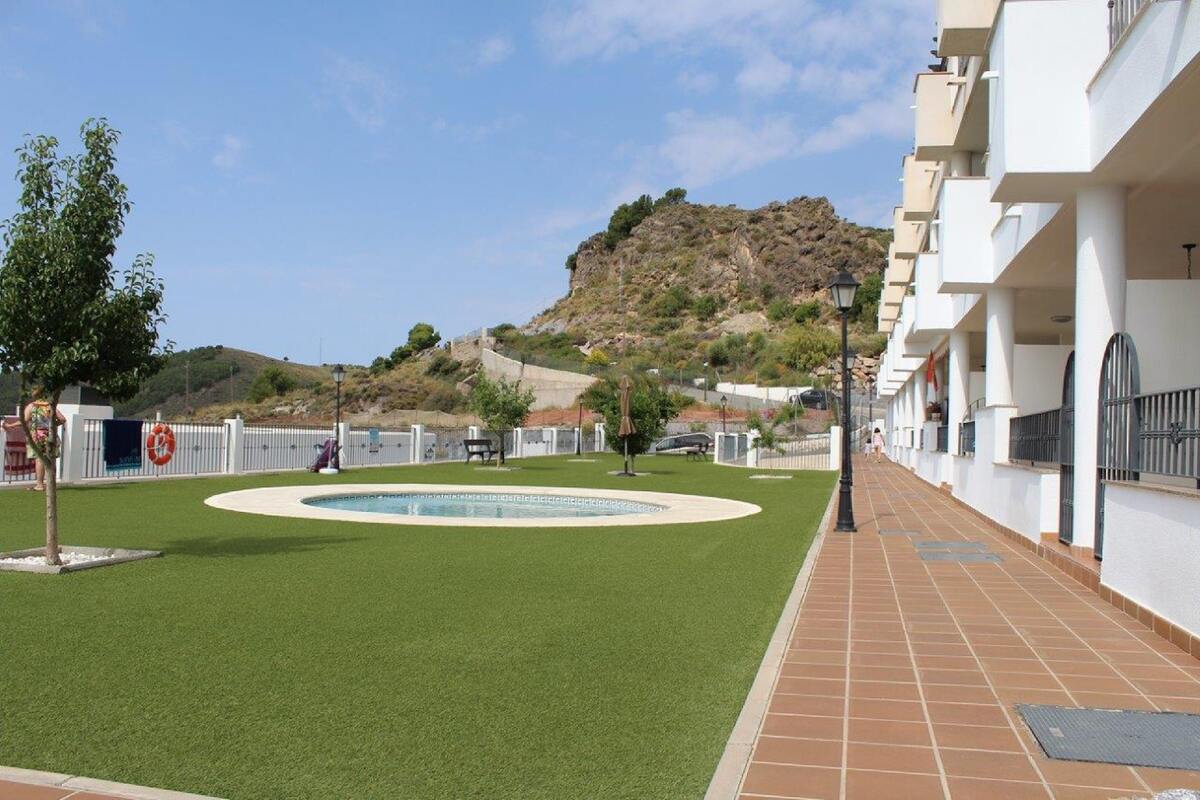 Appartement 4 pers. à Enix avec piscine et vue montagne - Photo 3