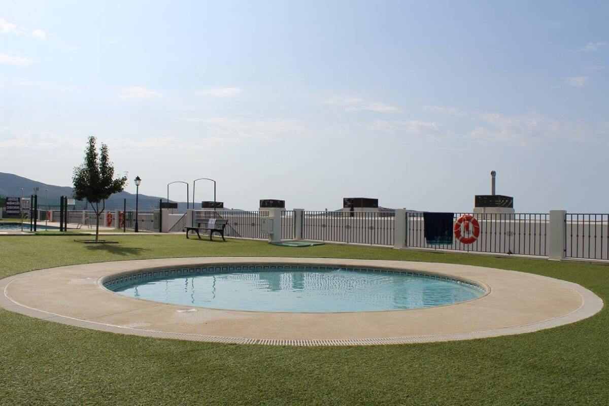 Appartement 4 pers. à Enix avec piscine et vue montagne - Photo 8
