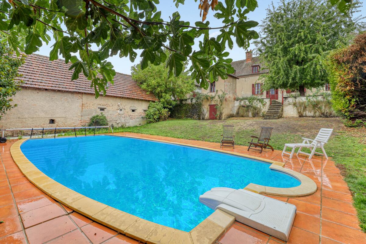 Villa 175 m² avec piscine privée à Lucenay-lès-Aix - Photo 2
