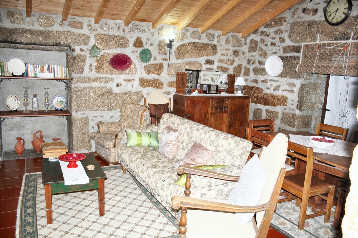 Maison 200m² pour 7 personnes à Nogueira, terrasse barbecue - Photo 3
