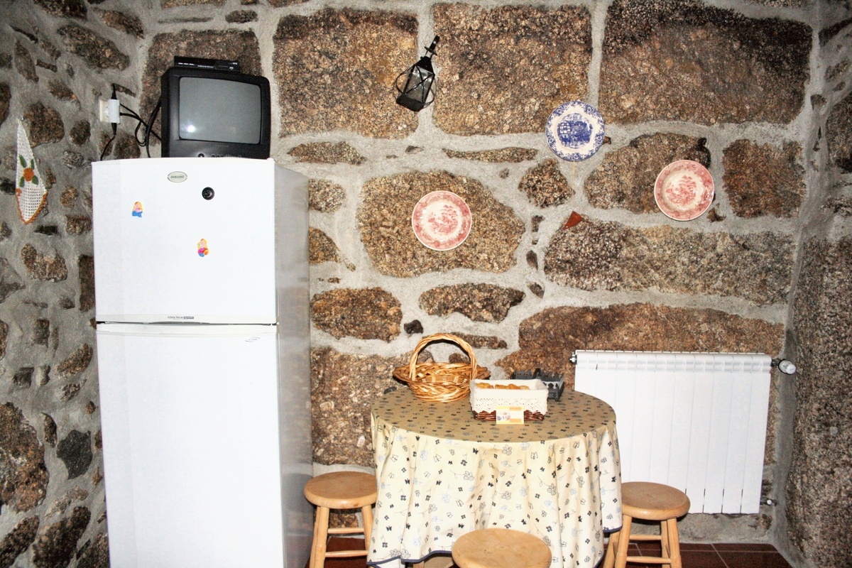Maison 200m² pour 7 personnes à Nogueira, terrasse barbecue - Photo 13
