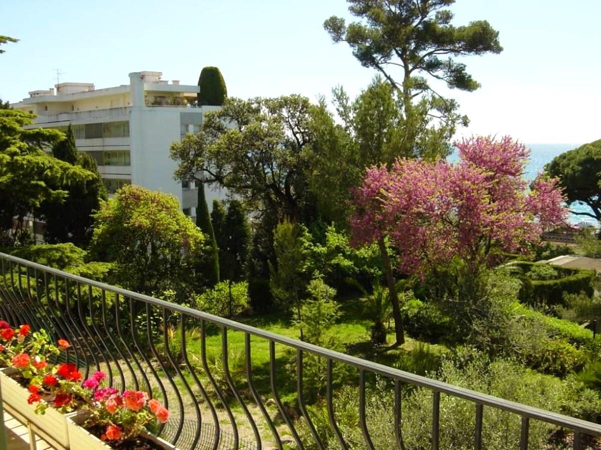 Appartement 65 m² Cannes, balcon vue mer et montagne - Photo 2