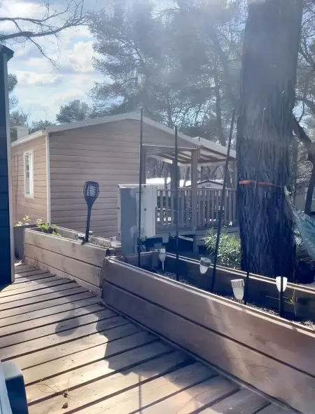 Bungalow confortable à Nans-les-Pins avec piscine partagée - Photo 5