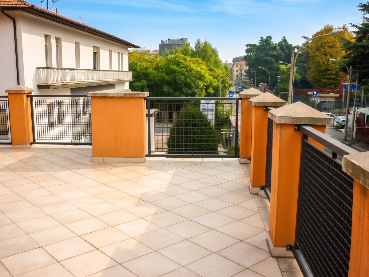 Appartement avec terrasse et vue sur ville à Bologna - Photo 1