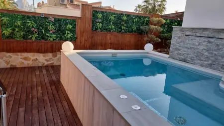 Location villa à Calp, Villa ensoleillée avec piscine privée à Calpe + jardin clos