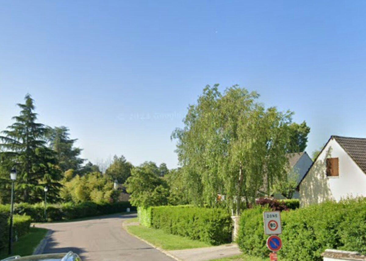 Maison 115 m² avec trampoline à Férolles-Attilly - Photo 22