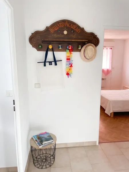 Appartement moderne à Fréjus avec piscine partagée et balcon : photo 9