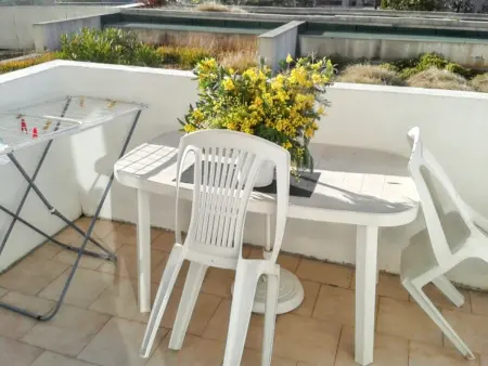 Appartement moderne à Fréjus avec piscine partagée et balcon : photo 11