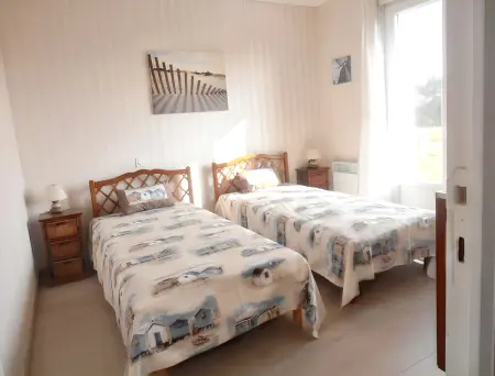 Maison avec jardin clôturé et vue mer à Portbail : photo 8