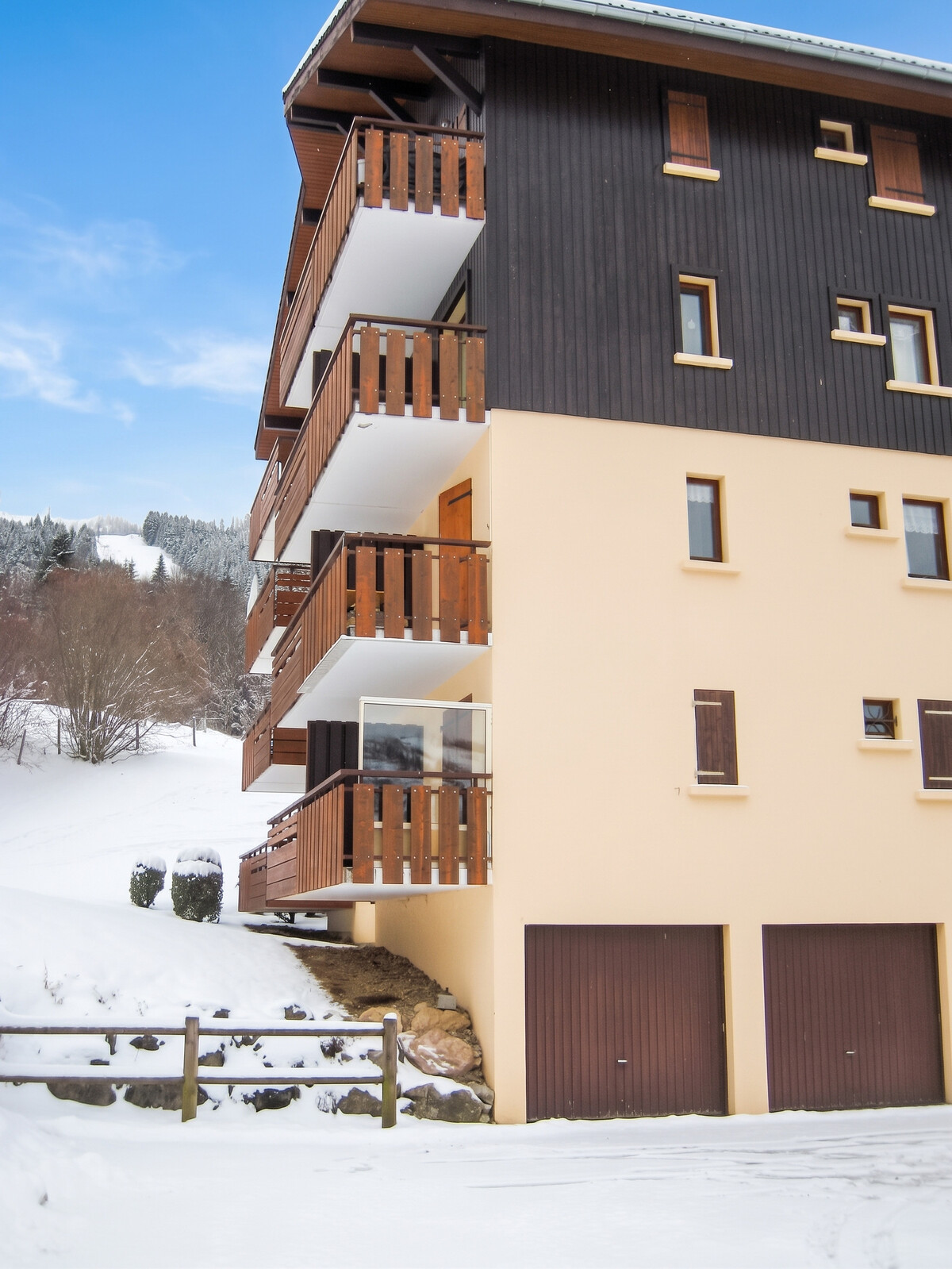 Appartement au pied des pistes à Bernex, vue montagne et balcon - Photo 2