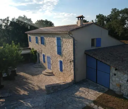 Villa avec piscine privée et 5 chambres à Méjannes-lès-Alès : photo 11