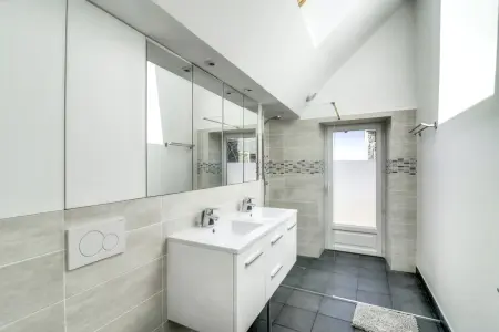 Incroyable villa à Amponville avec piscine privée. - Photo 45
