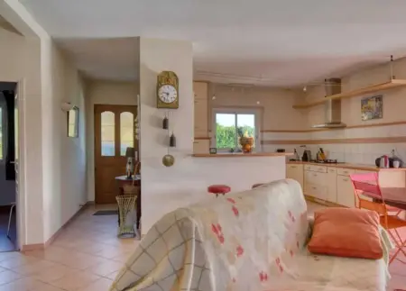 Maison plain-pied avec vue lac et montagne à Monlaur-Bernet : photo 6