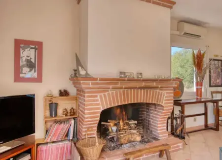 Maison plain-pied avec vue lac et montagne à Monlaur-Bernet : photo 7
