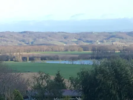 Maison plain-pied avec vue lac et montagne à Monlaur-Bernet : photo 35