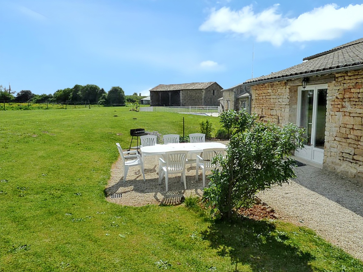 Maison 4 chambres avec piscine à Saint-Vincent-la-Châtre - Photo 7