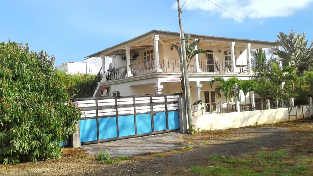 Maison vue mer à Trou aux Biches, jardin et terrasse - Photo 1
