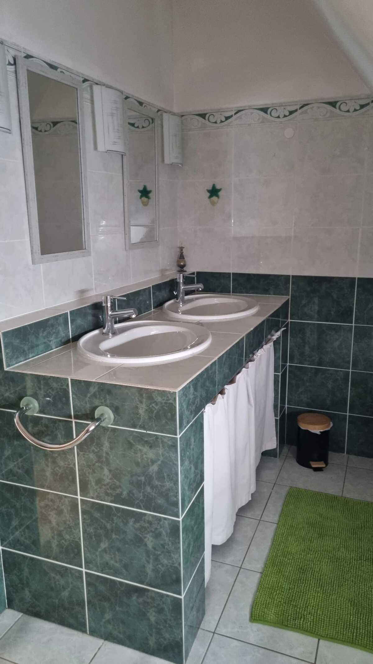 Maison 8 personnes à Trégomeur, jardin avec balançoire - Photo 32