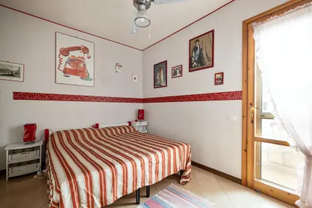 Maison avec balcon et vue lac à Sabaudia, 3 chambres : photo 8