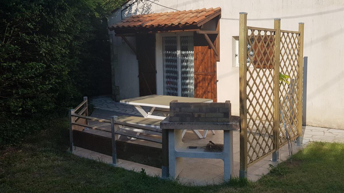 Maison 30 m² avec piscine à Bussac-Forêt - Photo 4