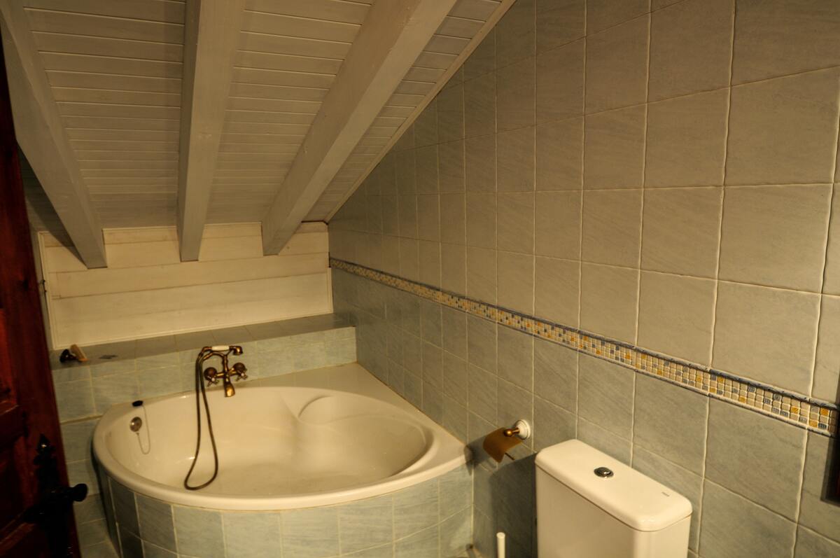 Maison 121 m² Albuerne, jardin clôturé et barbecue - Photo 13