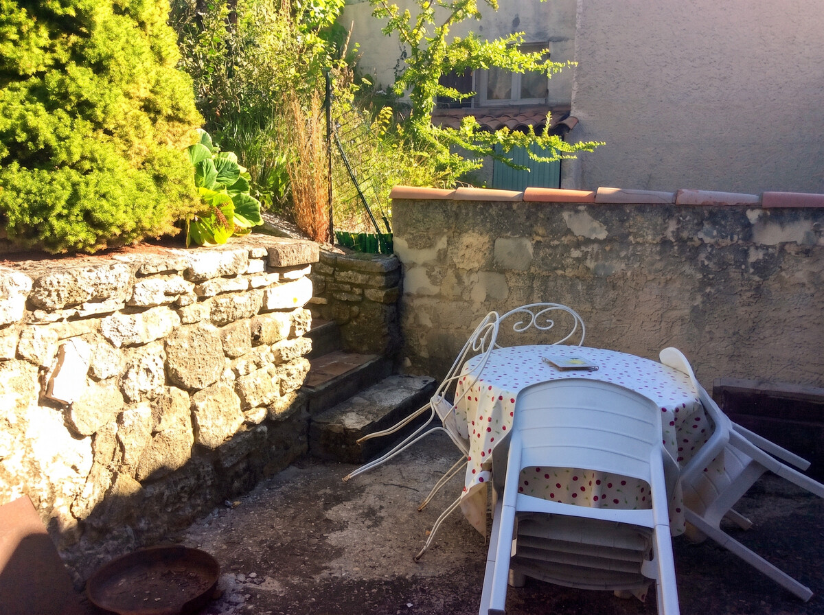 Maison 4 pers. avec jardin clôturé et vue montagne à Vachères - Photo 10