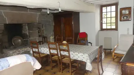 Maison avec superbe jardin et cheminée à Sougéal, 7 pers. : photo 14