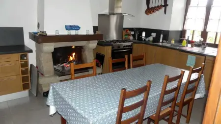 Maison avec superbe jardin et cheminée à Sougéal, 7 pers. : photo 16