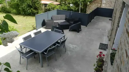 Maison avec superbe jardin et cheminée à Sougéal, 7 pers. : photo 19