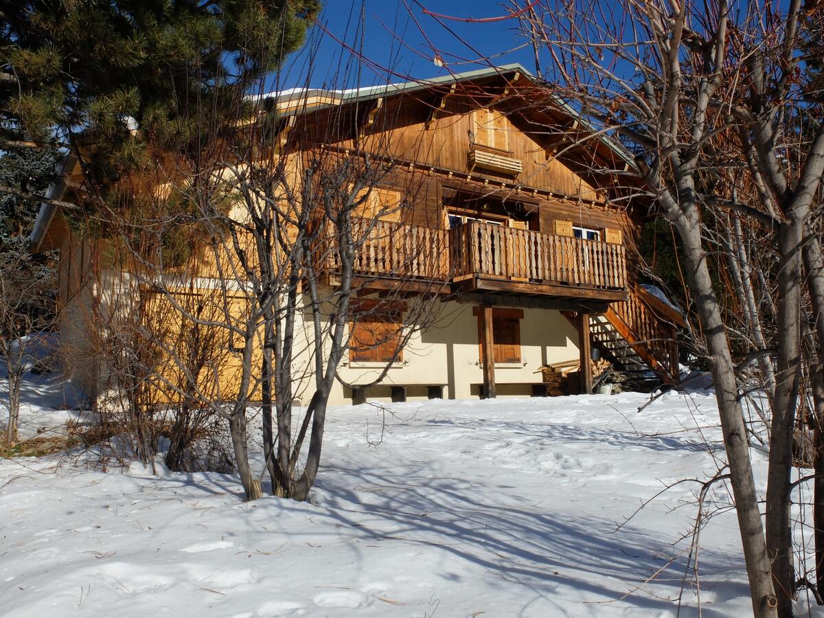 Chalet 110 m² Saint-Chaffrey, 10 pers., cheminée et terrasse - Photo 1