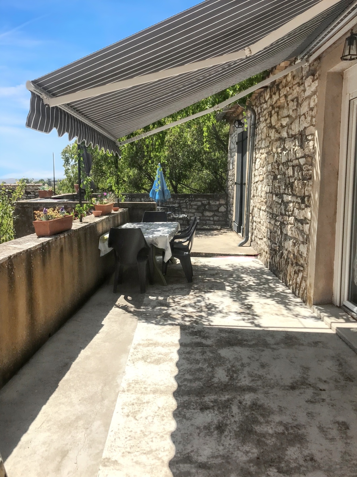 Appartement 2 étoiles à Orgnac-l'Aven, piscine été - Photo 3